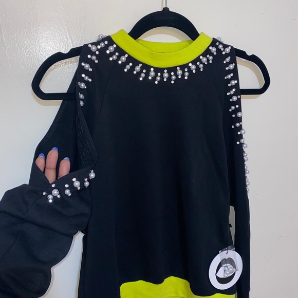 Cold-Shoulder Rhinestone/Pearl Detail Sweatshirt - Picture 2 of 2